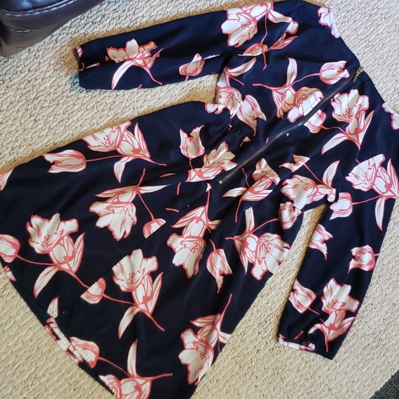 Floral shift dress - Picture 6 of 7